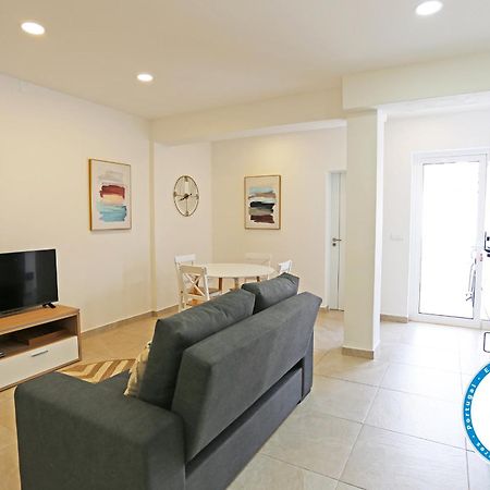 B88 - Mendonca Street Apartment Lagos Buitenkant foto